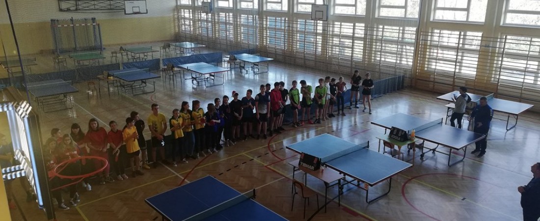 Powiatowe Igrzyska Młodzieży Szkolnej w tenisie stołowym dziewcząt i chłopców