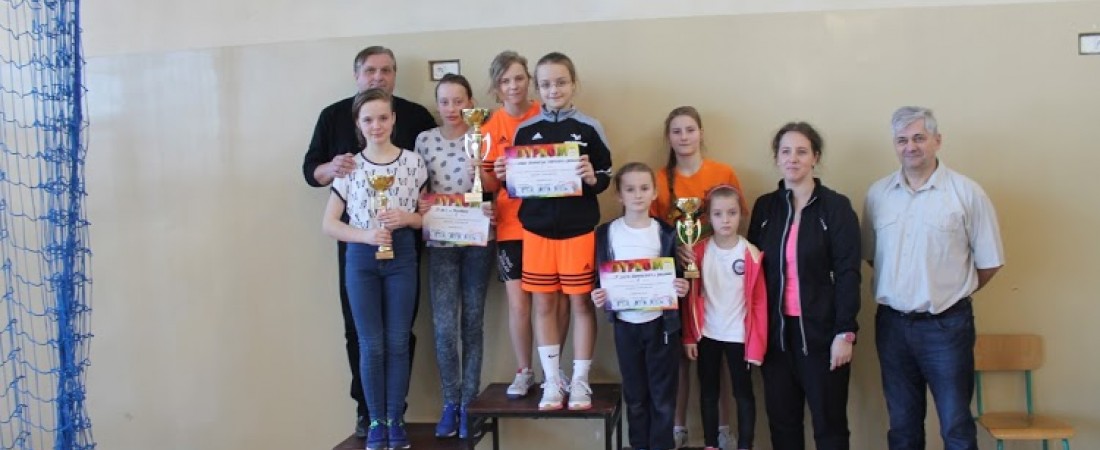 Powiatowe Igrzyska Młodzieży Szkolnej w Tenisie Stołowym Dziewcząt i Chłopców