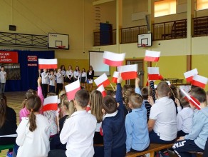 Apel z okazji 101 rocznicy odzyskania przez Polskę Niepodległości
