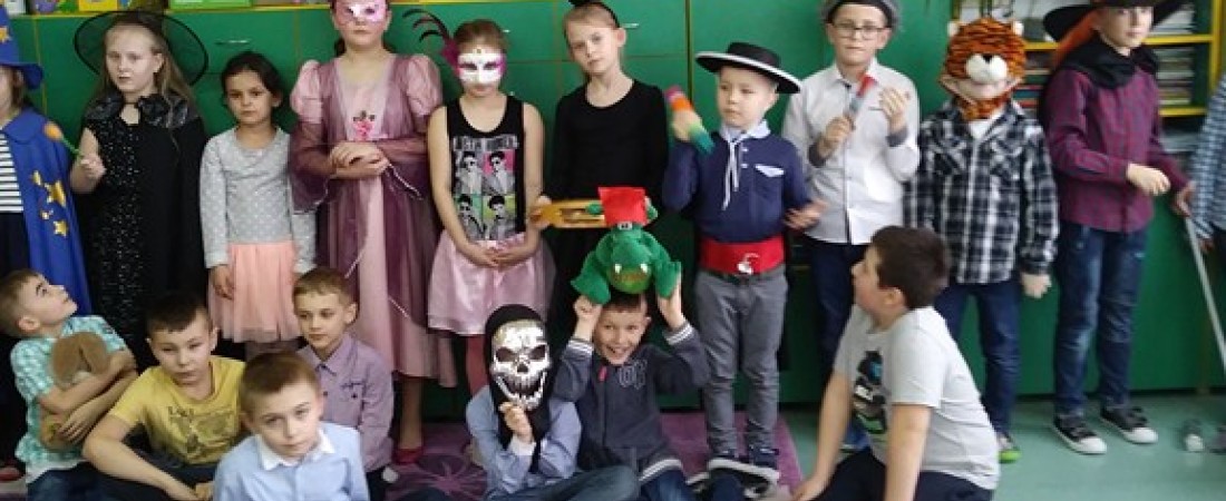 Zabawa karnawałowa klas I - III