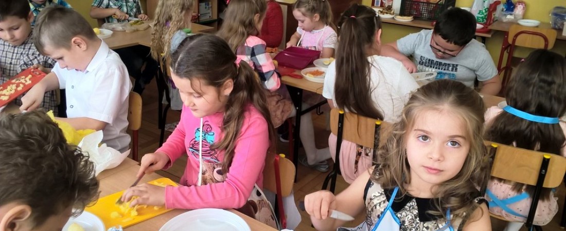 Smaczne Zdrowe Warsztaty Andrzejkowe  w klasie I