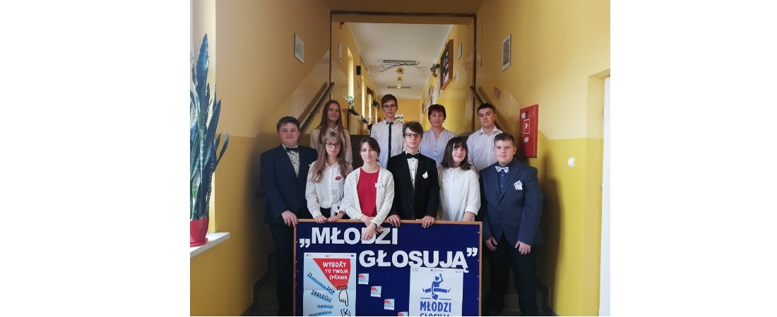 MŁODZI GŁOSUJĄ
