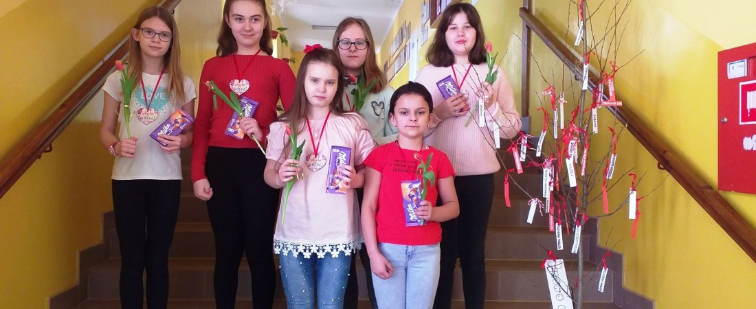 DZIEŃ KOBIET W SZKOLE