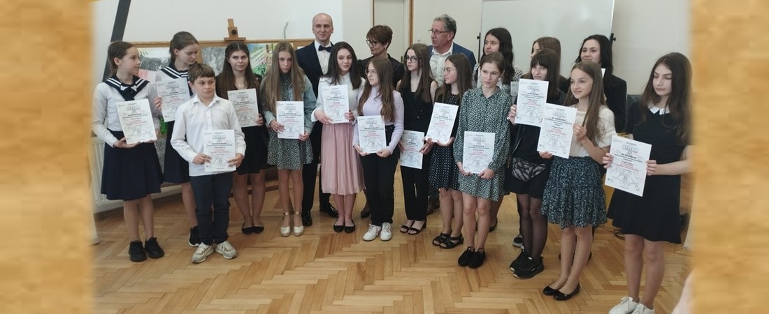UCZCILI PAMIĘĆ ŻOŁNIERZY WYKLĘTYCH - NIEZŁOMNYCH