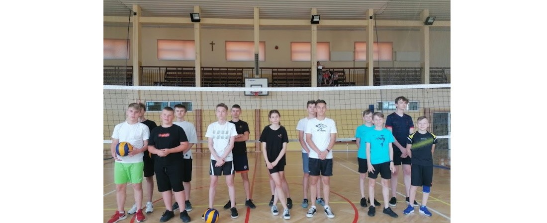 SZKOLNY TURNIEJ PIŁKI SIATKOWEJ  ,,DWÓJEK”