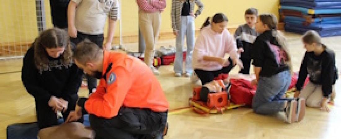 Pierwsza pomoc przedmedyczna z ratownikami medycznymi z Przemyśla