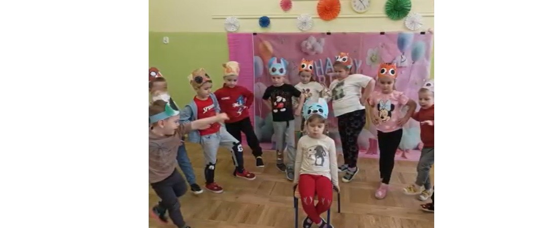 Przedszkolaki tańczą dla Higienka