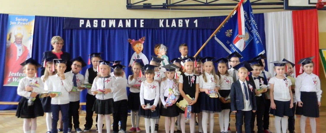 Uroczystość pasowania ucznia klasy 1