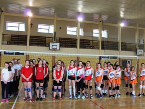 Komunikat z zawodów sportowych w mini piłce siatkowej dziewcząt