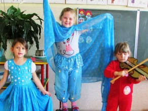 Zabawa w teatr