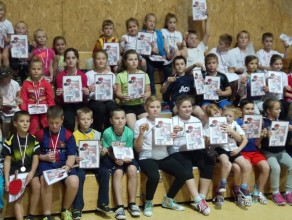 Turnieju tenisa stołowego skrzatów i żaków